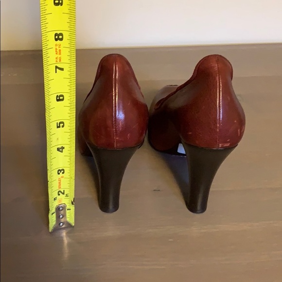 Nanette Lepore Maroon Peep Toe Pumps - Women’s Size 6.5 - Picture 5 of 5